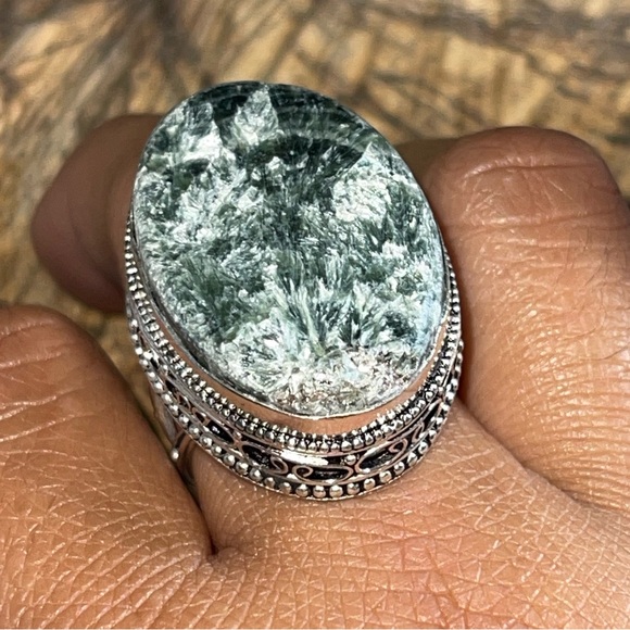 Chunky Seraphinite Ring Size 8 - Picture 4 of 9